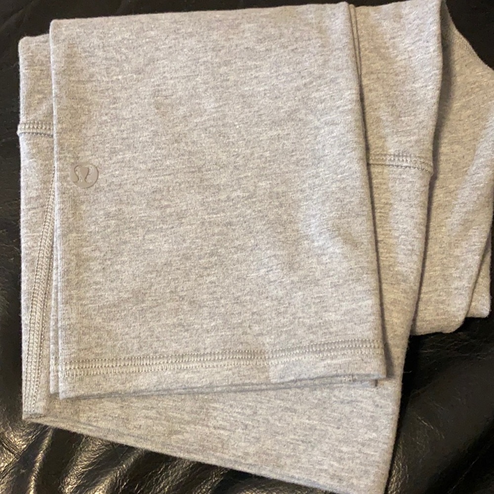 Lululemon high rise crop 23”